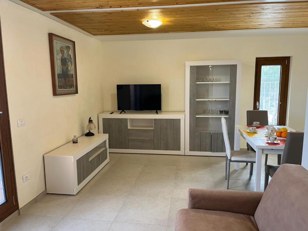 Perla Top Floor Apartment Сирмионе Екстериор снимка