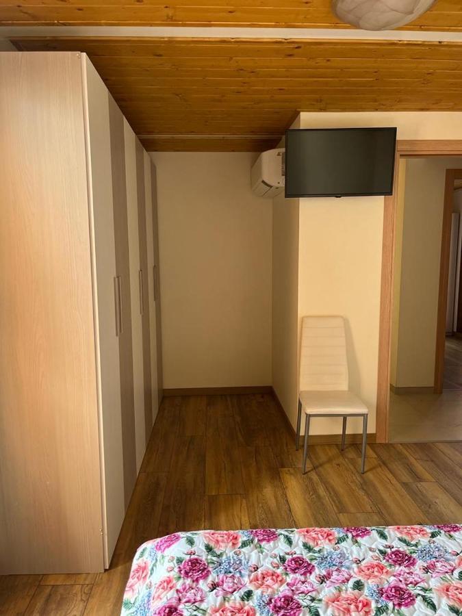 Perla Top Floor Apartment Сирмионе Екстериор снимка